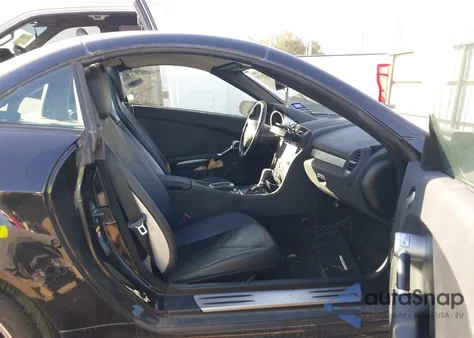 2006 Mercedes-Benz Slk 280 z USA, uszkodzony, nr VIN WDBWK54FX6F087183